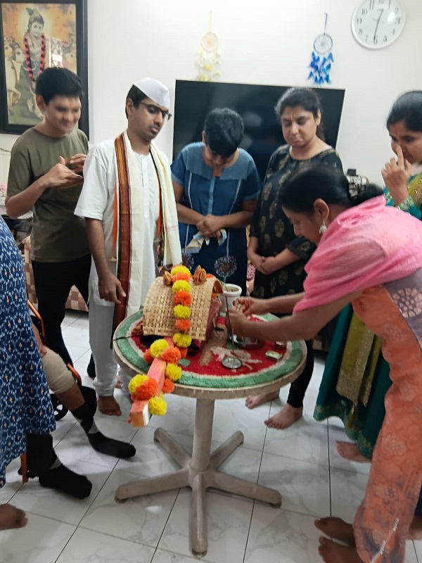Children preparing food in the cooking and bakery program